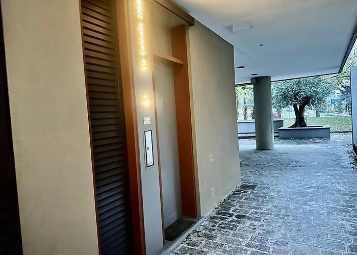 Axi House *