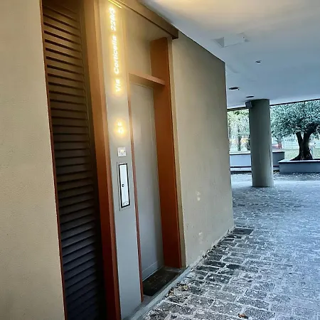 Axi House *